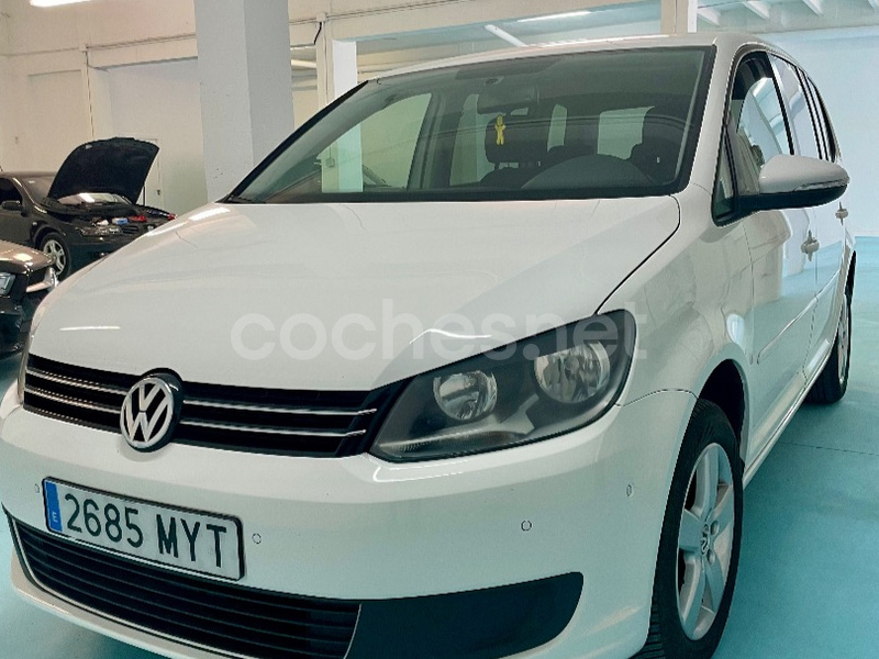 VOLKSWAGEN Touran 2.0 TDI DSG Advance