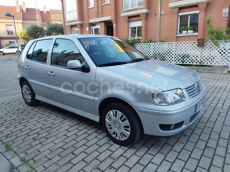 VOLKSWAGEN Polo 75 AUTO TRENDLINE