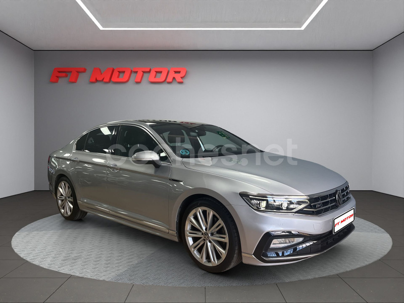 VOLKSWAGEN Passat RLine 2.0 TDI DSG