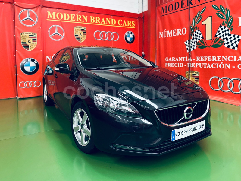 VOLVO V40 2.0 D2 Inscription