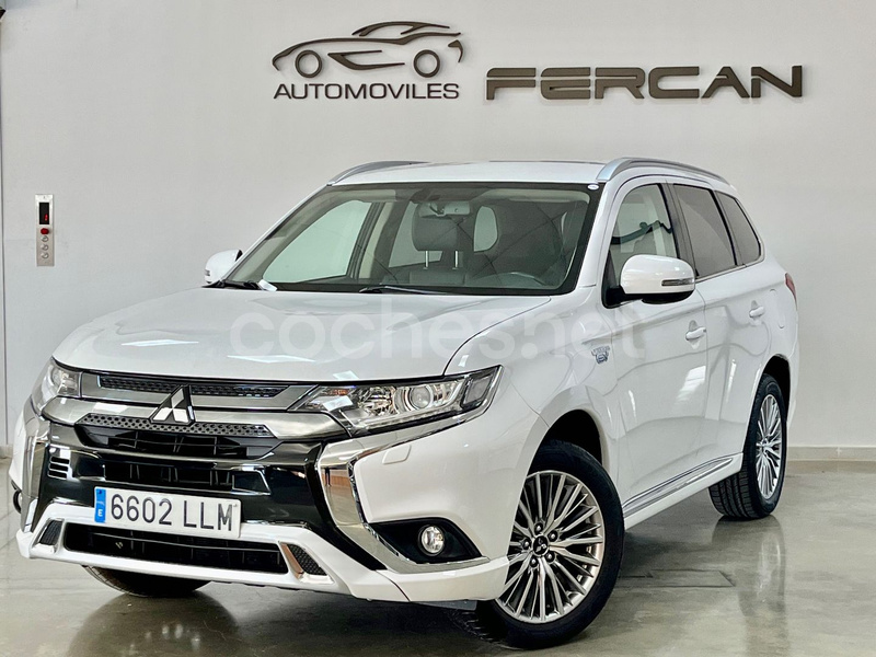 MITSUBISHI Outlander 2.4 PHEV Kaiteki Auto 4WD