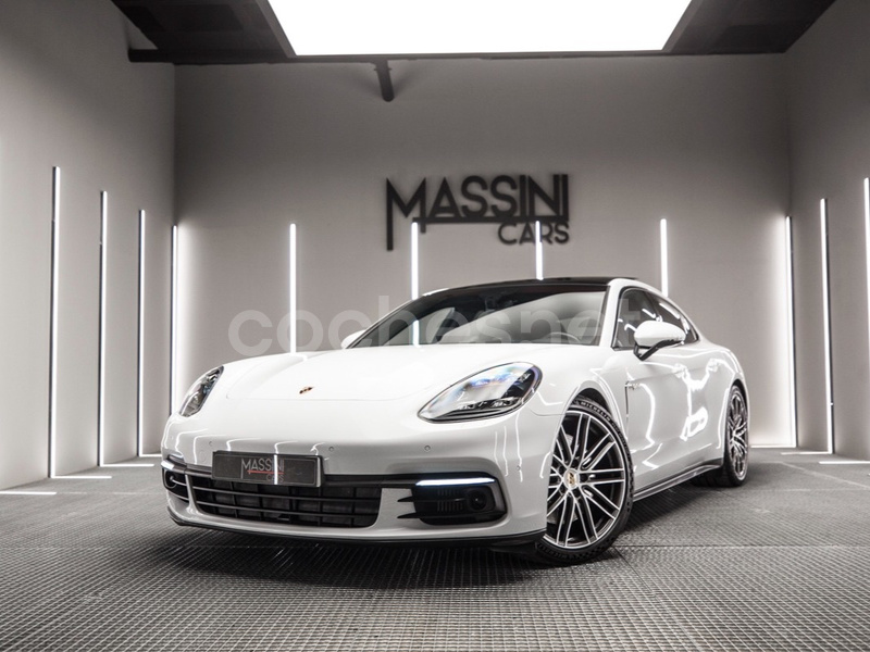 PORSCHE Panamera 4 EHybrid