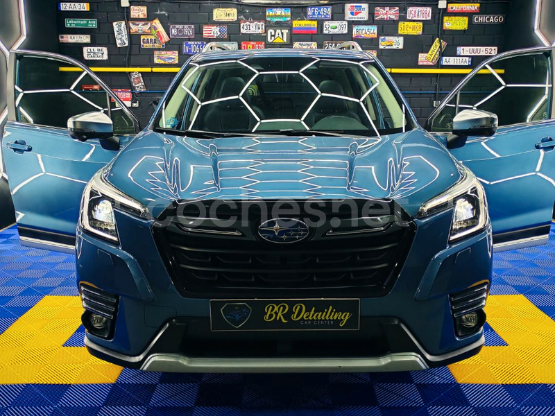 SUBARU Forester 2.0i Hybrid CVT Executive Plus