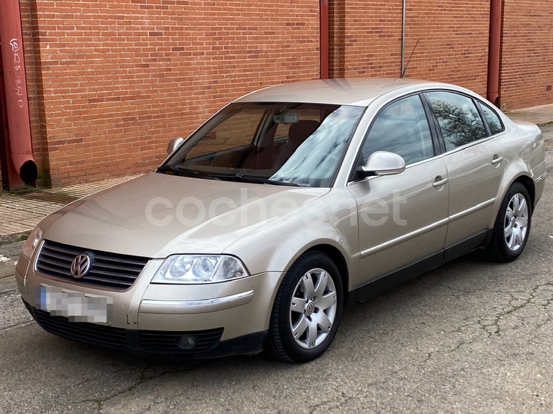 VOLKSWAGEN Passat 1.9 TDi Highline