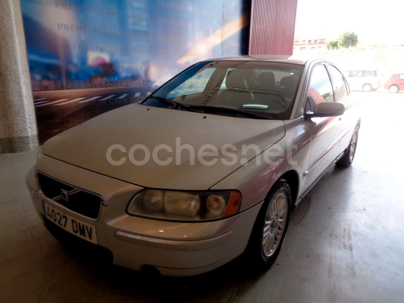 VOLVO S60 2.4D 126 Summum