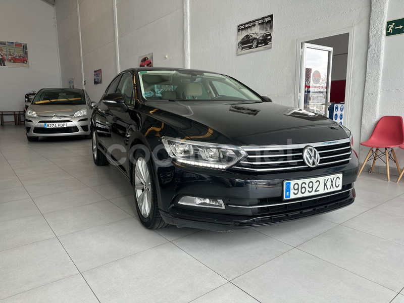VOLKSWAGEN Passat Sport 2.0 TDI DSG