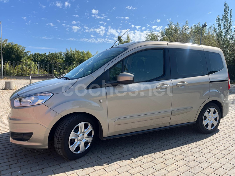 FORD Tourneo Courier 1.6 TDCi Titanium