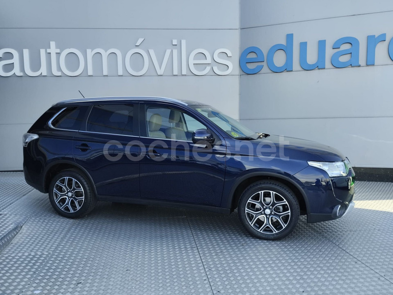 MITSUBISHI Outlander 220 DID Kaiteki Auto 4WD