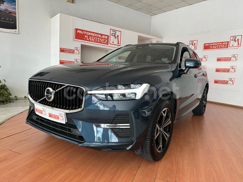 VOLVO XC60 2.0 B4 D Momentum Pro Auto