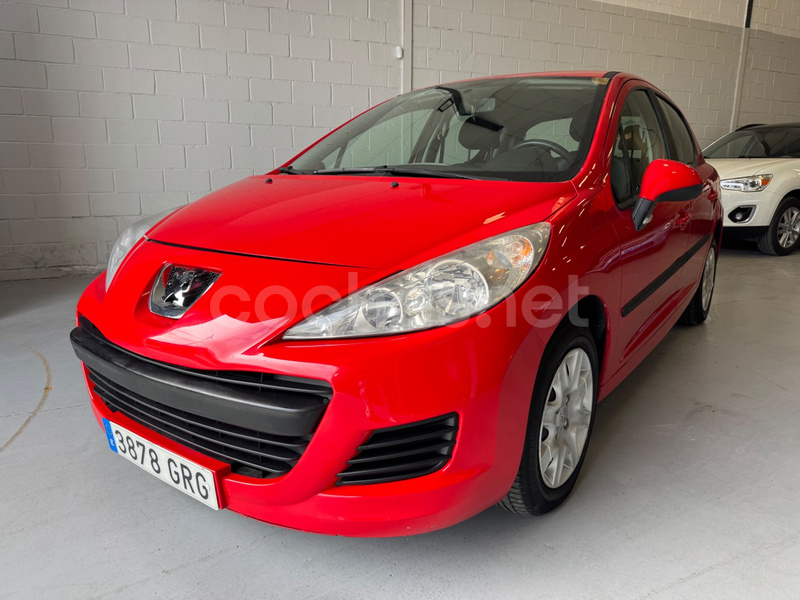 PEUGEOT 207 Confort 1.4 75