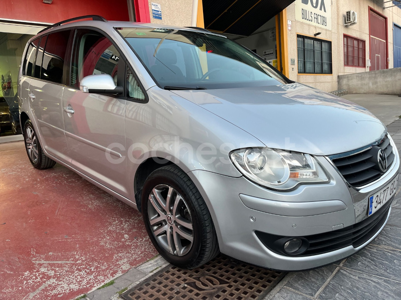 VOLKSWAGEN Touran 1.9 TDI Traveller