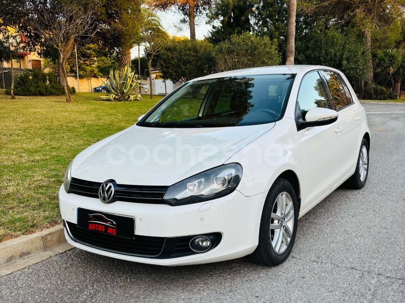 VOLKSWAGEN Golf 1.6 TDI DPF DSG Sport