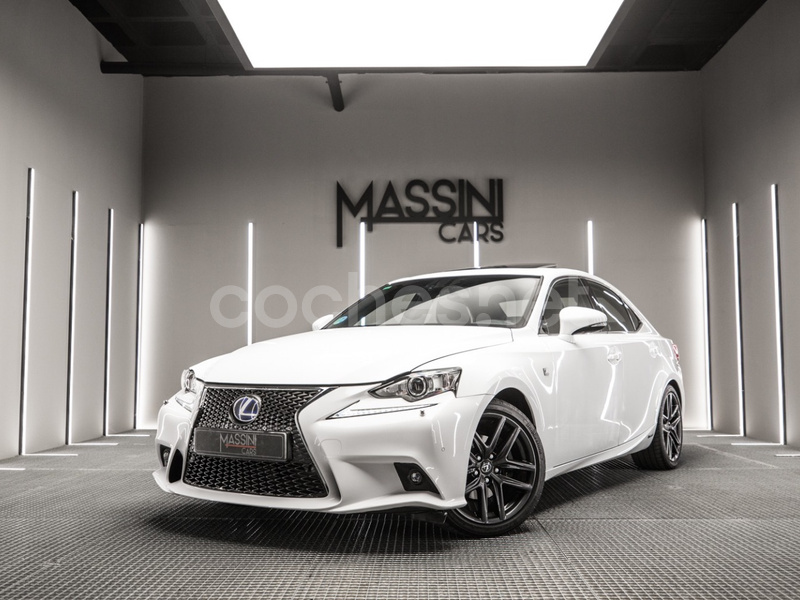 LEXUS IS 300h F Sport Navibox