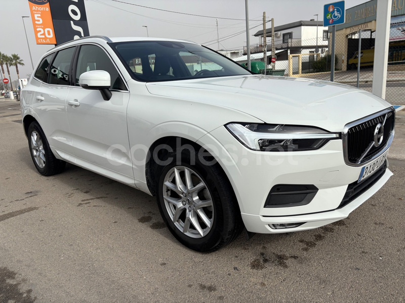 VOLVO XC60 2.0 B4 G Momentum Pro Auto
