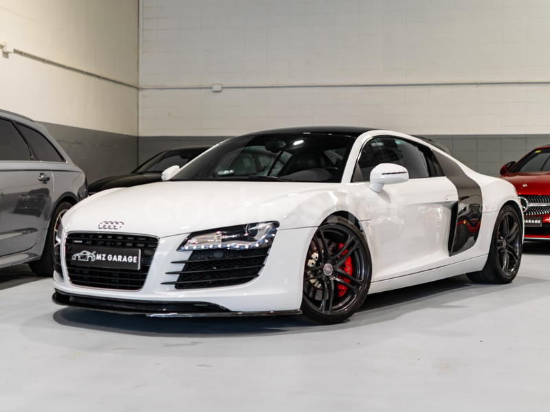 AUDI R8 4.2 FSI V8 quattro
