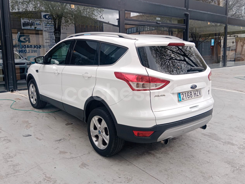 FORD Kuga 2.0 TDCi 140 4x2 Titanium