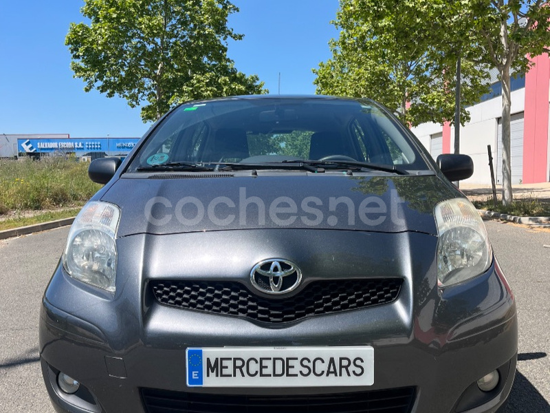 TOYOTA Yaris 1.3 VVTI Active