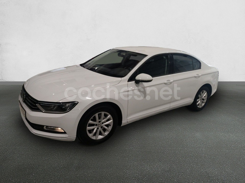 VOLKSWAGEN Passat Advance 1.6 TDI DSG