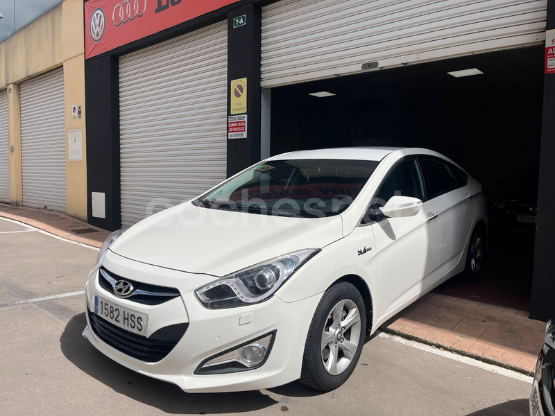 HYUNDAI i40 1.7 CRDi BlueDrive Tecno Xenon