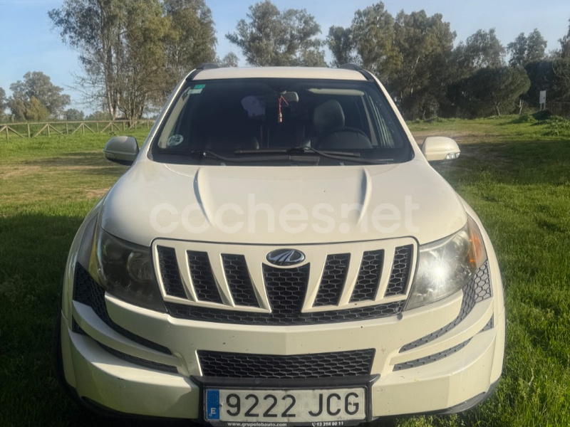 MAHINDRA XUV500 AWD 4X4 W8 7 plazas