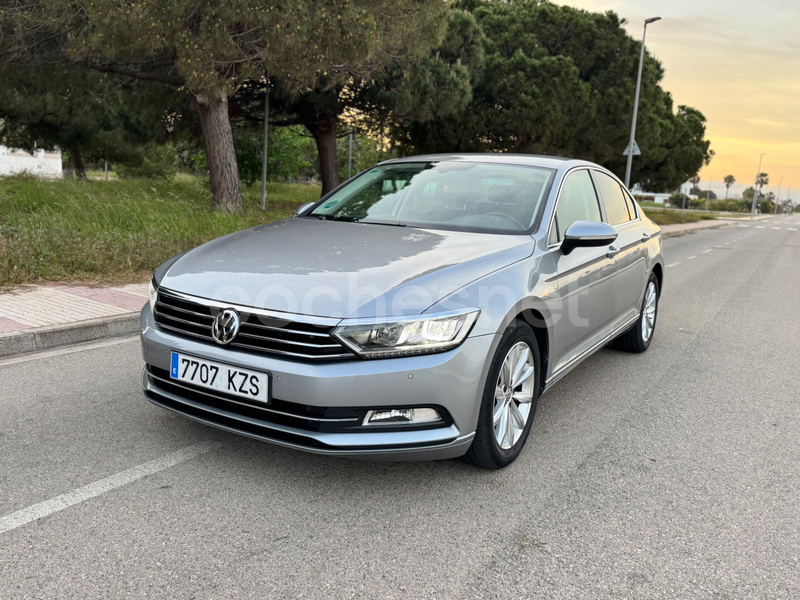 VOLKSWAGEN Passat Sport 2.0 TDI