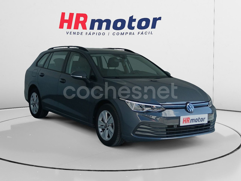 VOLKSWAGEN Golf Life 1.0 eTSI DSG Variant