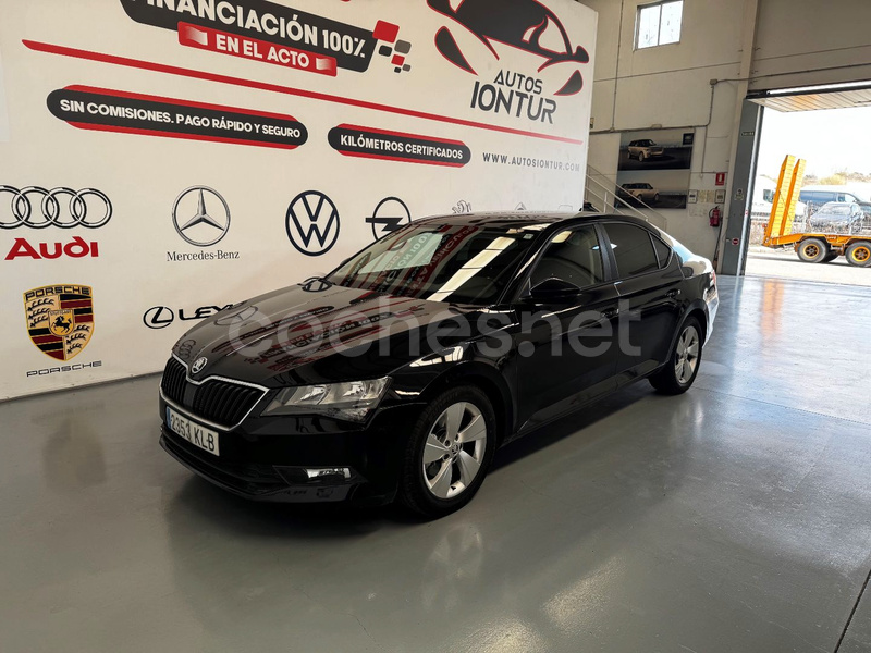SKODA Superb 2.0 TDI Style
