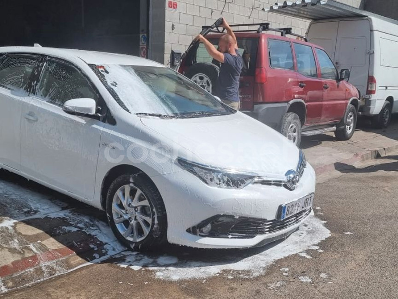 TOYOTA Auris 1.8 140H Hybrid Active