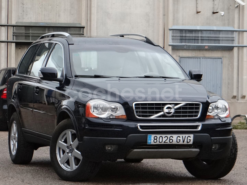 VOLVO XC90 2.4 D5 AWD Momentum