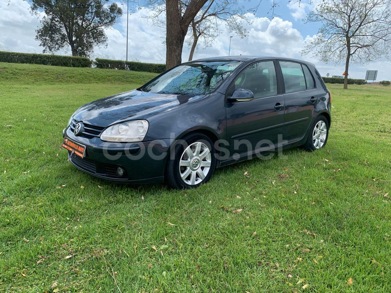 VOLKSWAGEN Golf 1.6 FSI Sportline