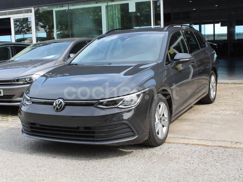 VOLKSWAGEN Golf Life 1.0 eTSI DSG