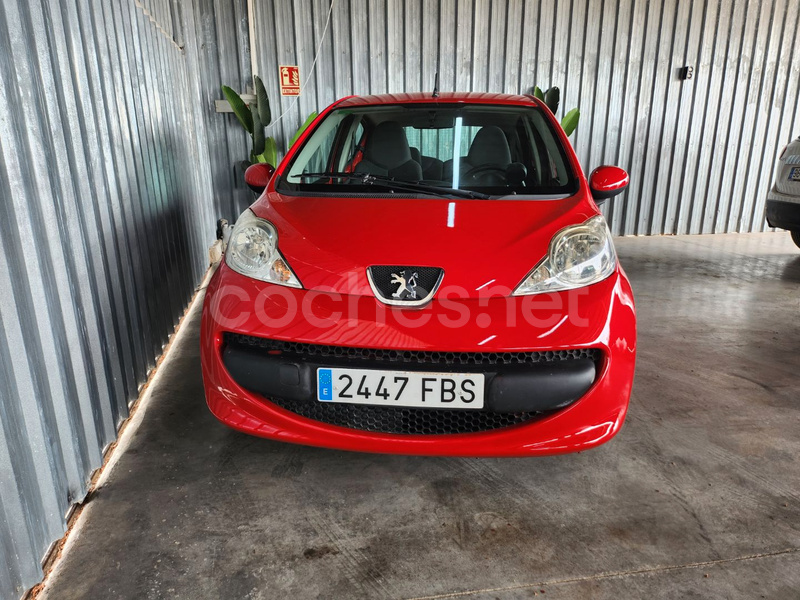 PEUGEOT 107 1.0i 2Tronic Urban