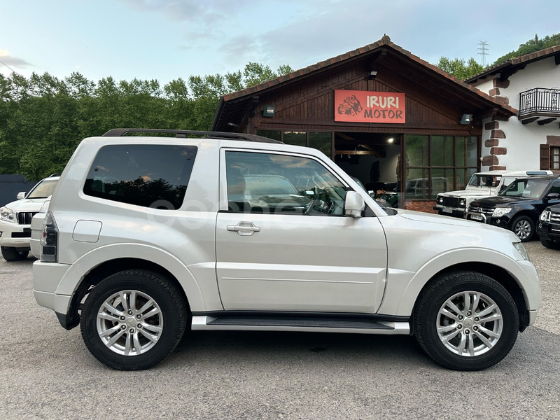 MITSUBISHI Montero 3.2 DID Kaiteki Auto