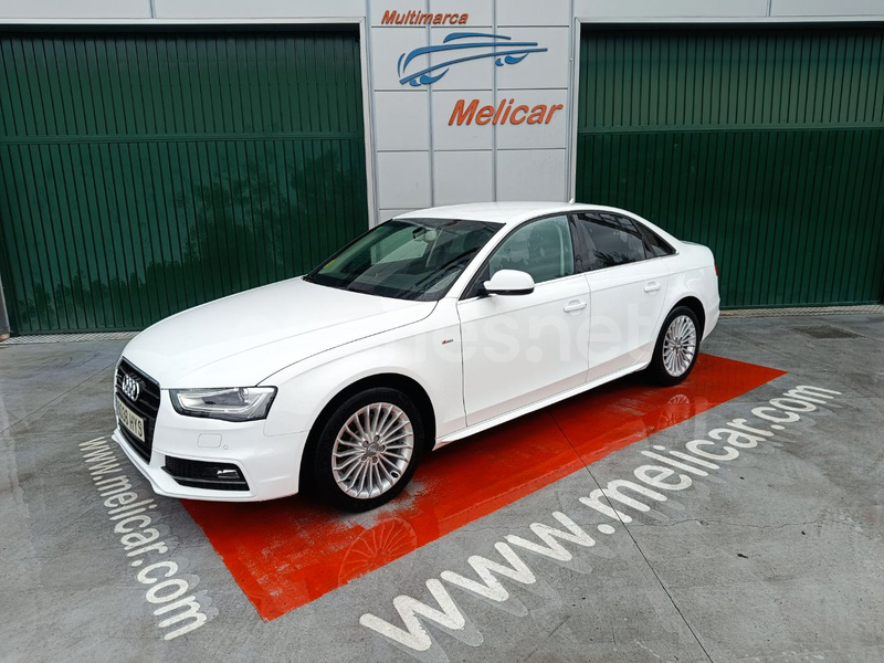 AUDI A4 2.0 TDI S line edition