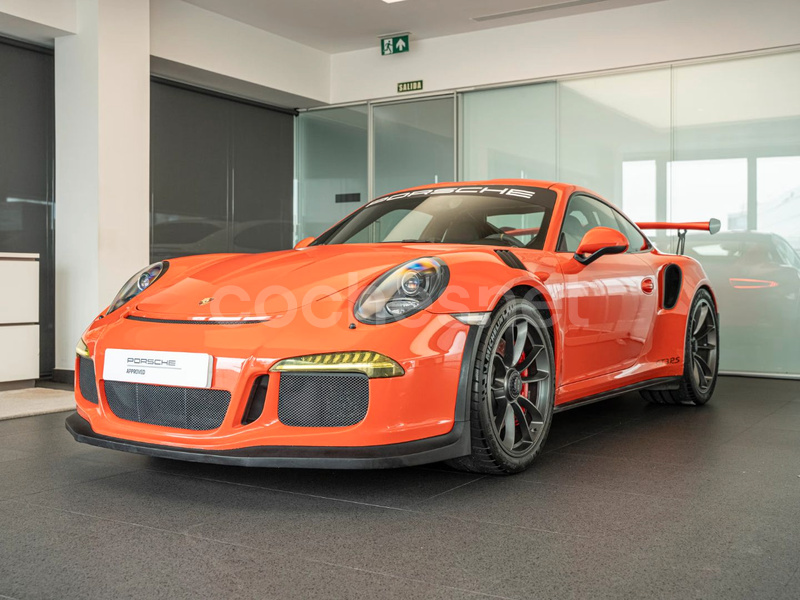 PORSCHE 911 GT3 RS