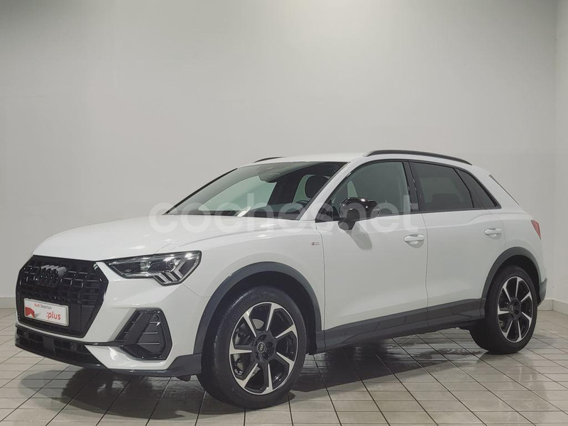 AUDI Q3 Black line 35 TFSI S tron