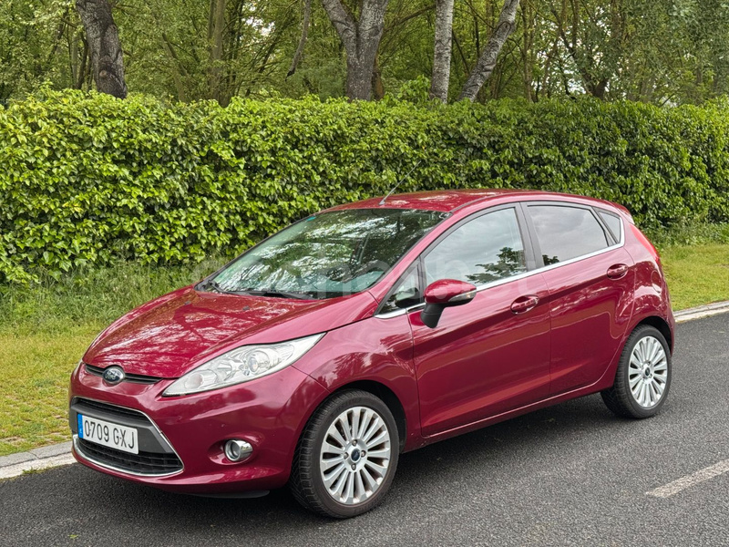FORD Fiesta 1.4 Titanium