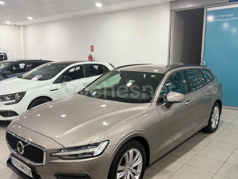 VOLVO V60 2.0 D3 Momentum