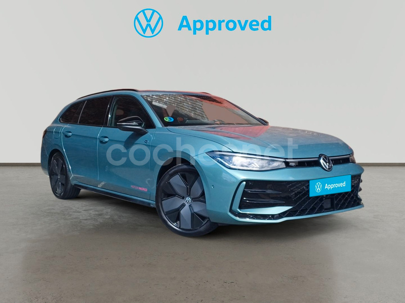 VOLKSWAGEN Passat RLine 1.5 eTSI DSG