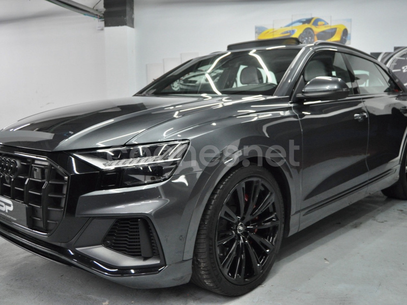 AUDI Q8 SQ8 TFSI Black Limited quattro tip