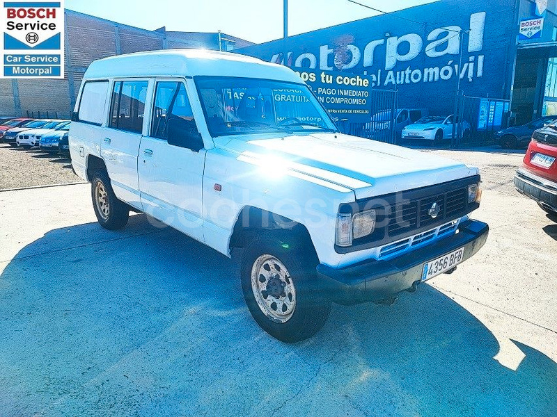 NISSAN Patrol largo techo alto 9 plazas