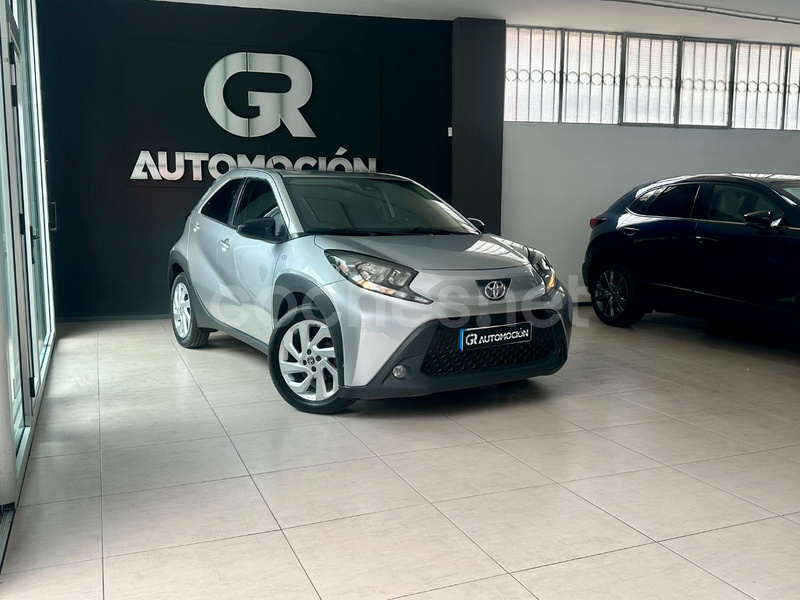 TOYOTA Aygo X Cross 1.0 VVTI Chic