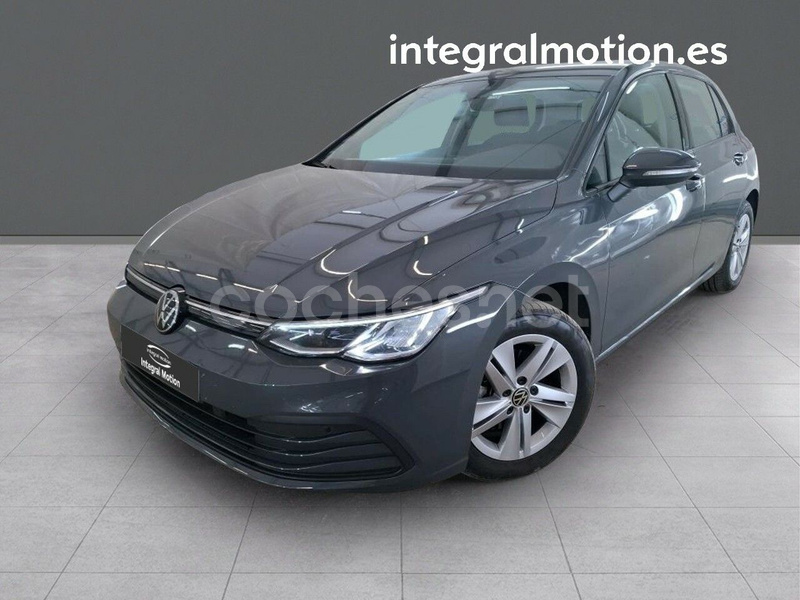 VOLKSWAGEN Golf Life 1.0 eTSI DSG