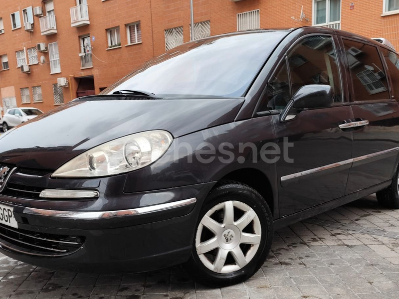 PEUGEOT 807 Confort 2.0 HDI 120