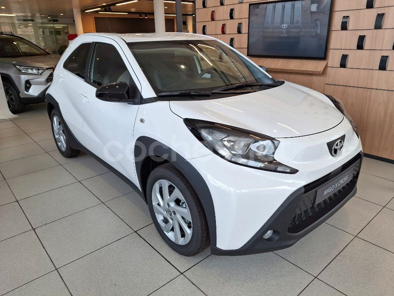 TOYOTA Aygo X Cross 1.0 VVTI Play