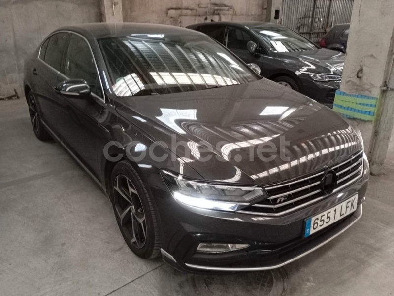 VOLKSWAGEN Passat RLine 2.0 TDI DSG
