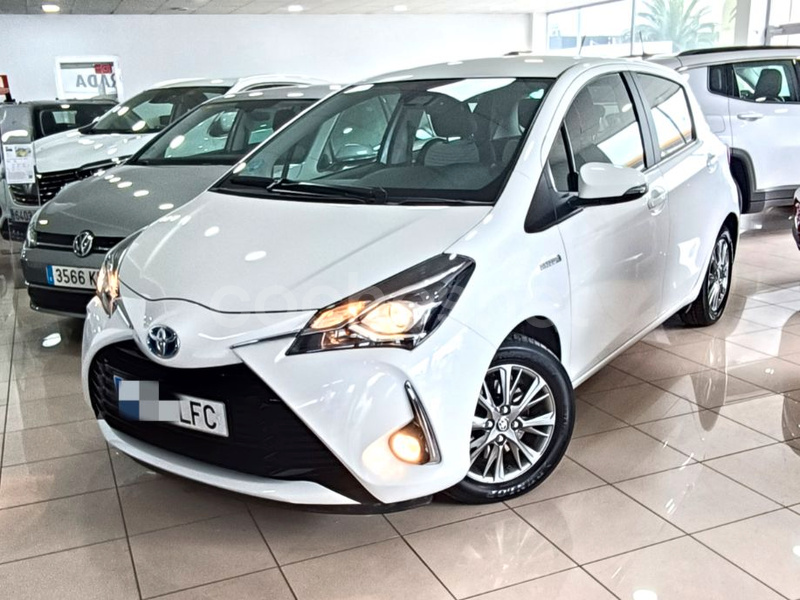 TOYOTA Yaris 1.5 100H Active