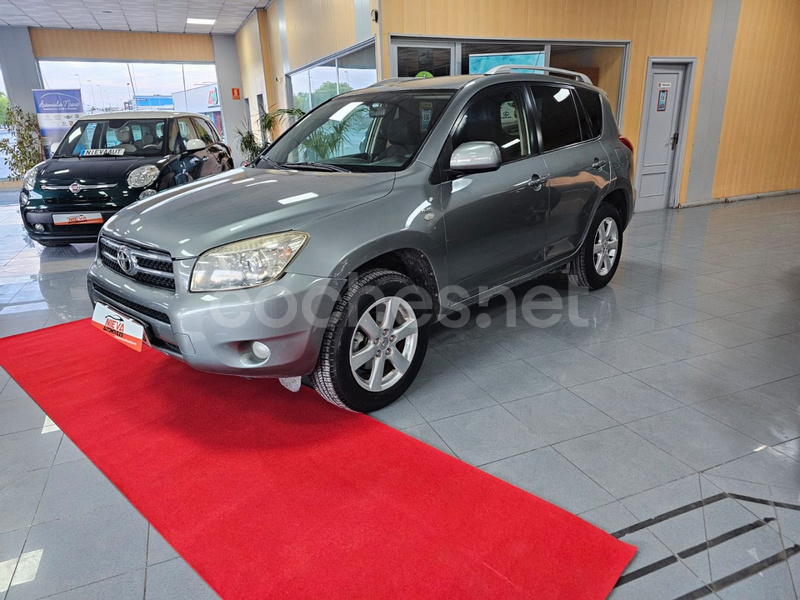 TOYOTA Rav4 2.2 D4D Luna