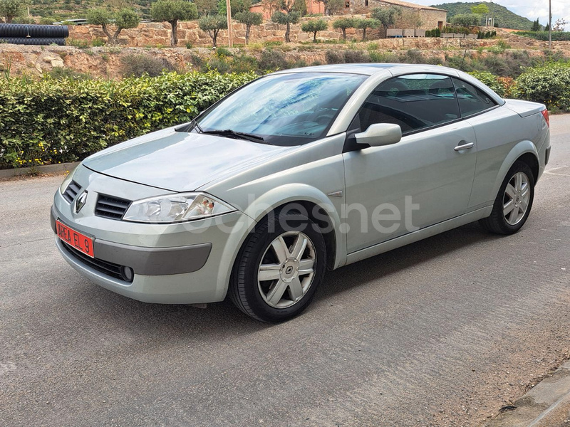 RENAULT Mégane COUPECABR. CONFORT DYNAMIQUE 1.9DCI