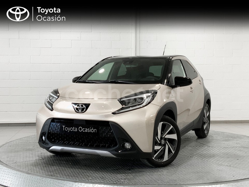 TOYOTA Aygo X Cross 1.0 VVTI Chic